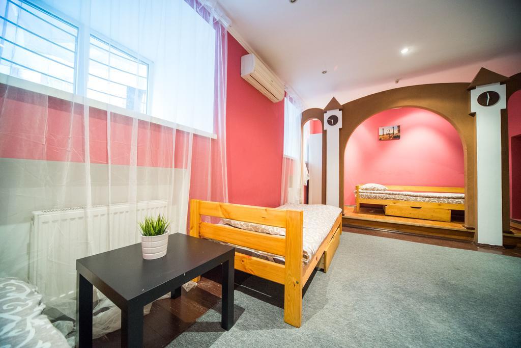 אודסה Chemodan Hostel מראה חיצוני תמונה