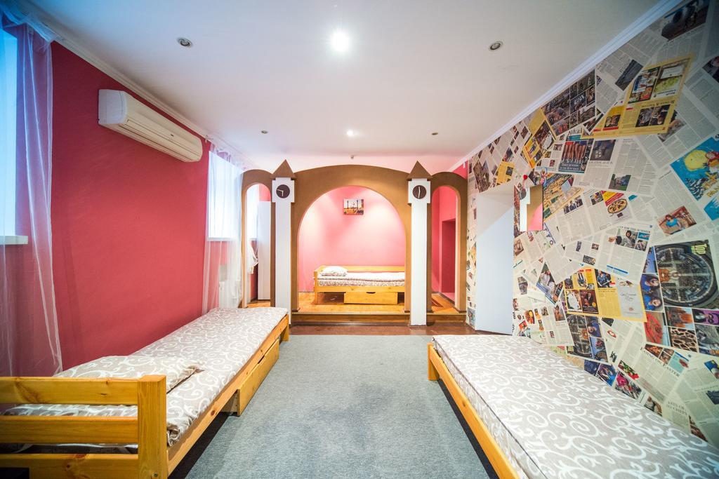 אודסה Chemodan Hostel מראה חיצוני תמונה