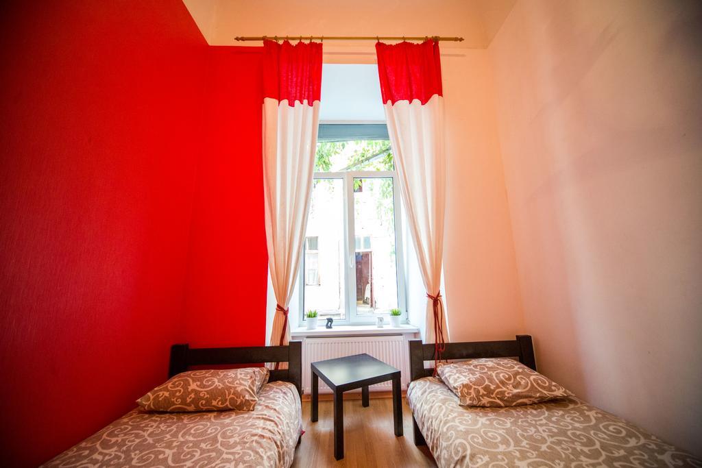 אודסה Chemodan Hostel מראה חיצוני תמונה